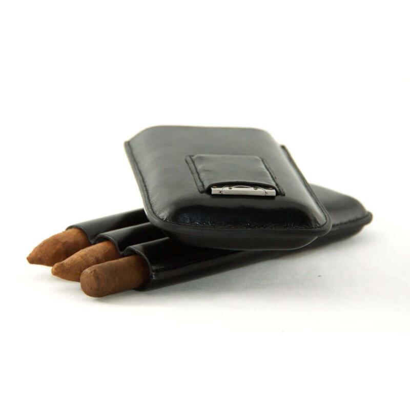 Cigar case with cutter