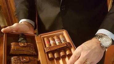 Finest Leather Cigar Case In Canada