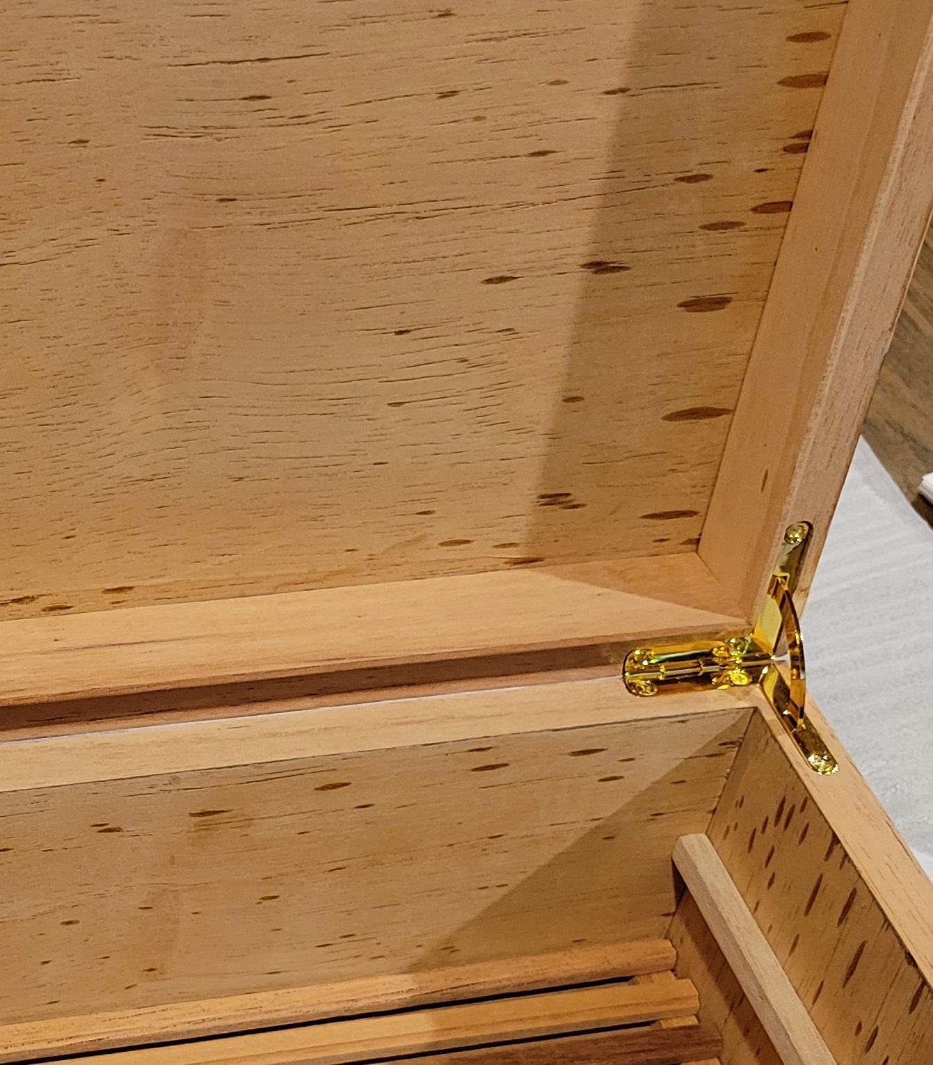 HOW TO CLEAN A HUMIDOR Cigar Star Best Advise Easy Method