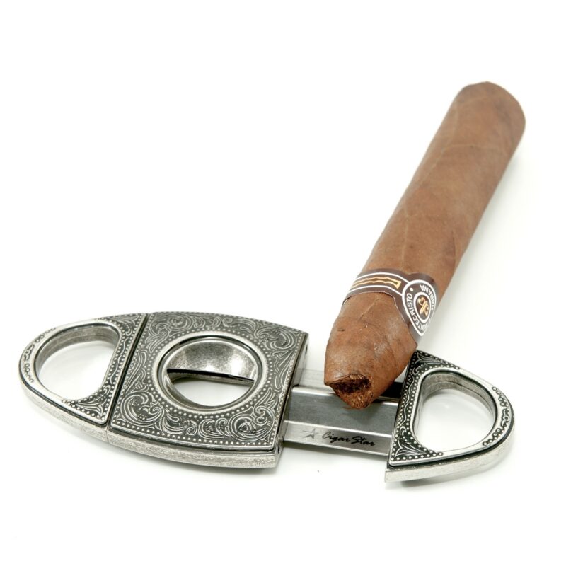 V cut cigar cutter