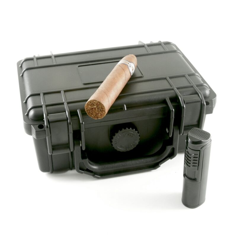 Cigar Star Travel humidor gift set