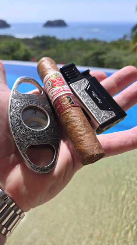 Cigar Etiquette at a lounge