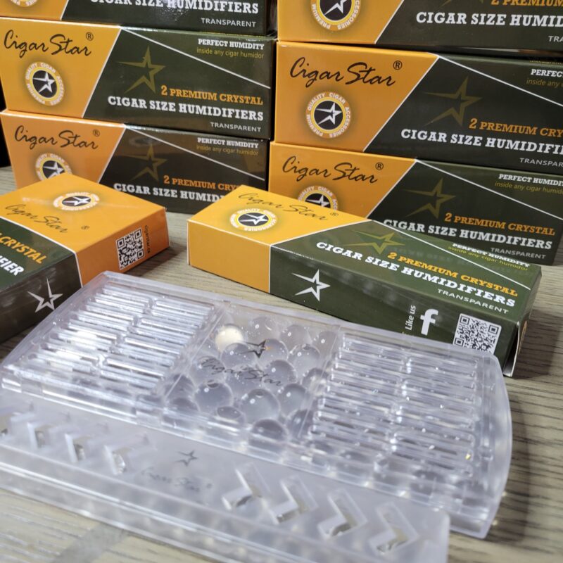 Crystal humidifiers for humidors